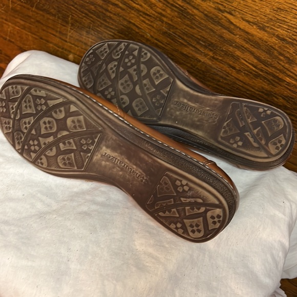 NATURALIZER N5 COMFORT NATURAL LEATHER MALVINA  SLIP ON SHOES - Picture 6 of 8